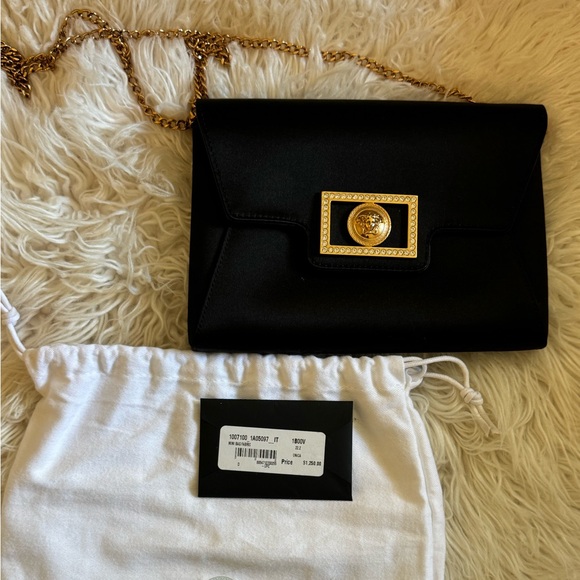 Versace Satin WOC 🖤 - Picture 3 of 8